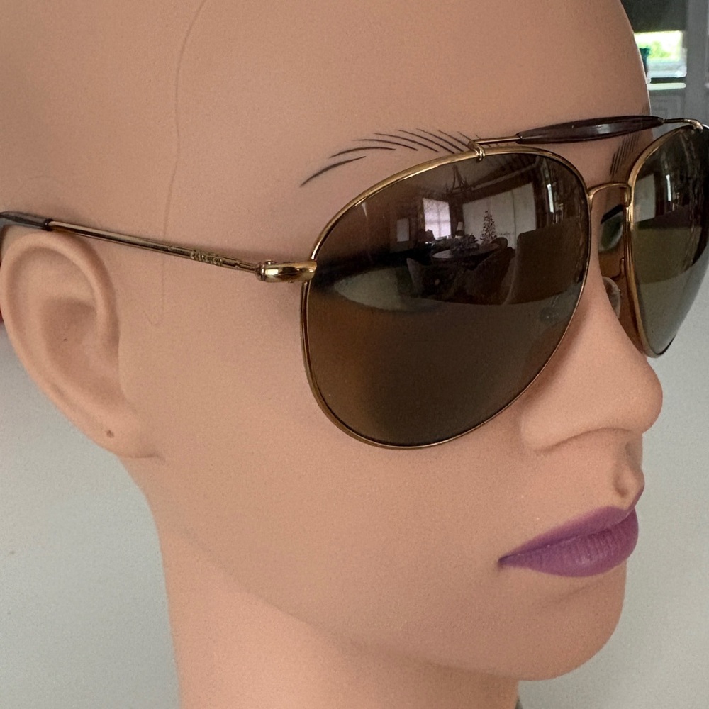 Gucci vintage Gold Frame Aviator Sunglasses